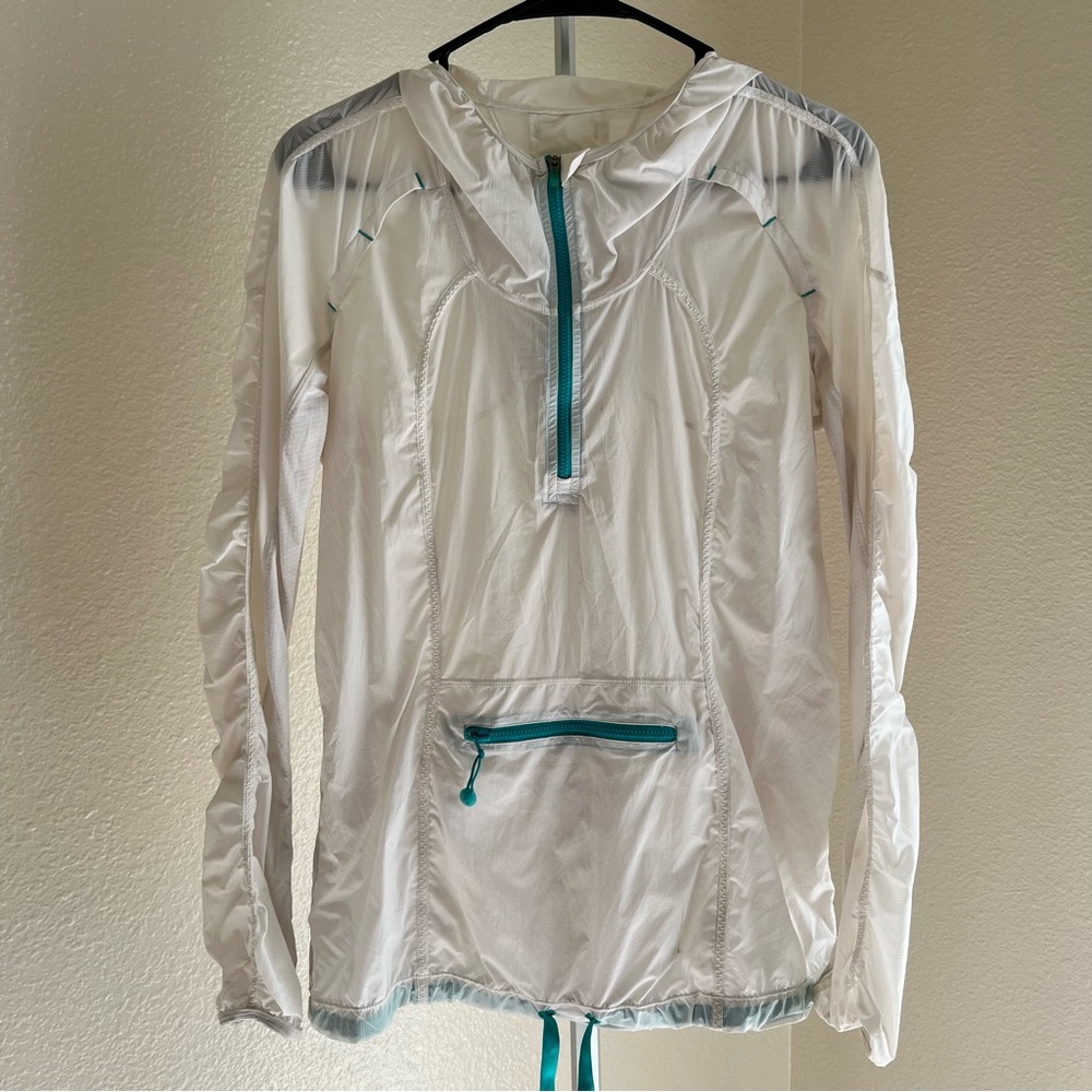 Lululemon Run Stash and Dash Lightweight Packable Jacket Size 6
